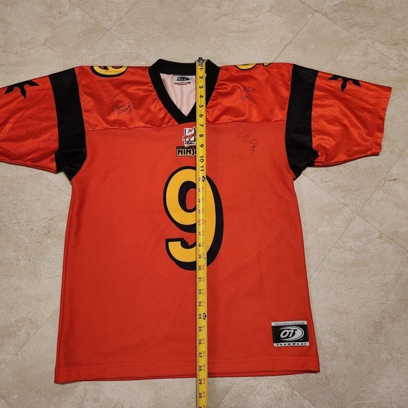 VTG New Haven Ninjas Arena Football TEAM SIGNED AUTOGRAPHED Jersey - Picture 11 of 16